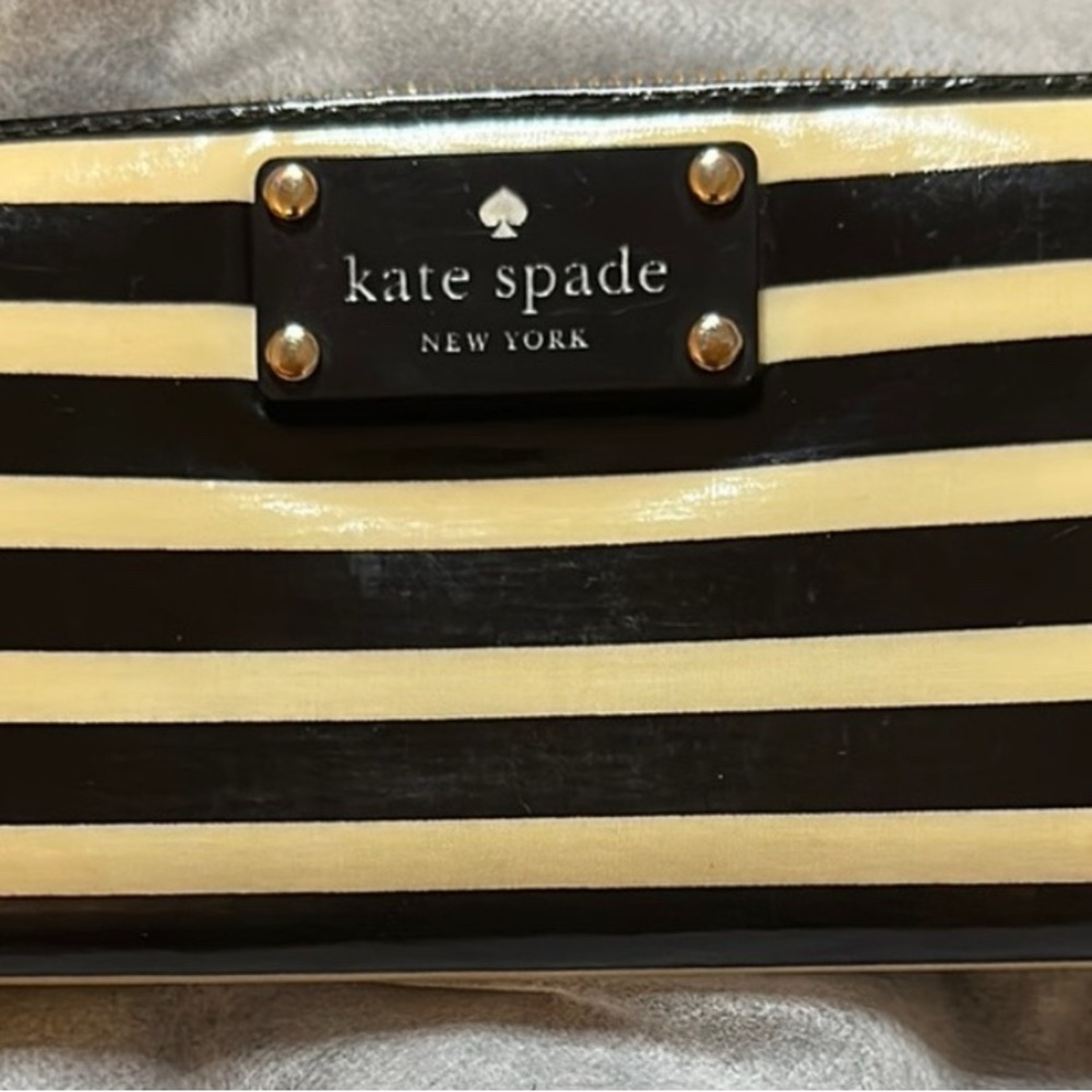 Kate Spade Carlisle Street Black and Cream Striped Wallet Kate Spade Wallets